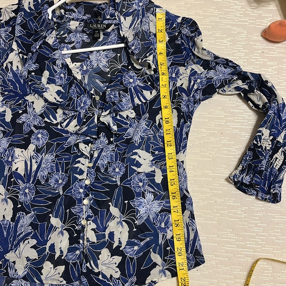 Ralph Lauren Blue Floral Top, Women’s size small - Picture 9 of 9